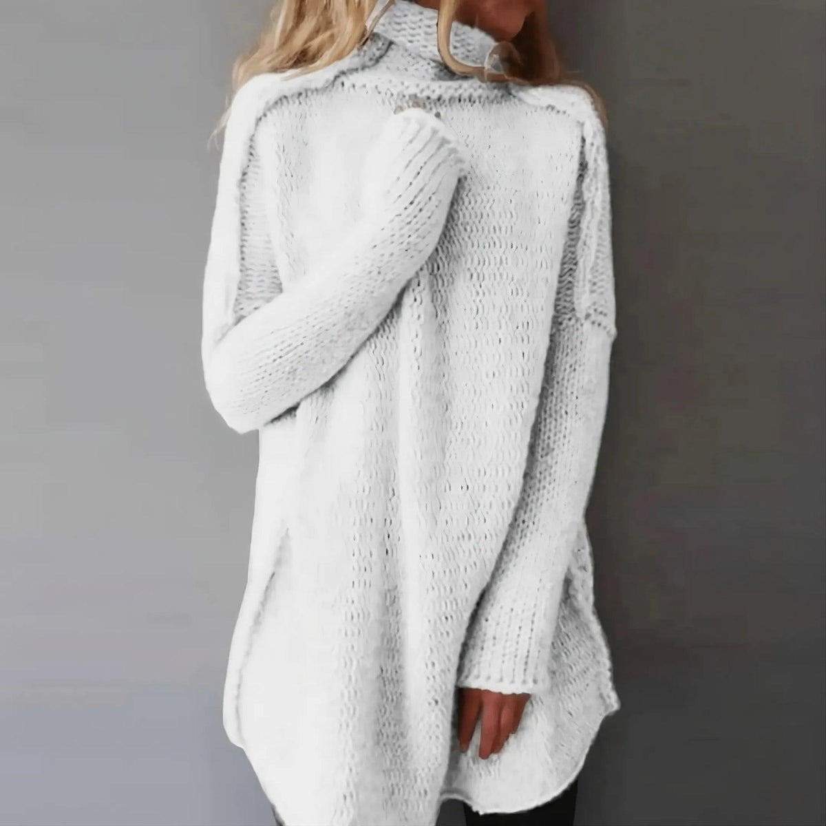 Georgiana - Women's Hand-Knitted Cable Sweater - photo 3