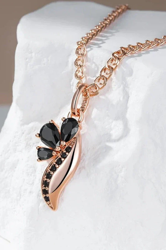 Scarlett - Women's Vintage Black Zircon Pendant Gold Necklace - photo 2