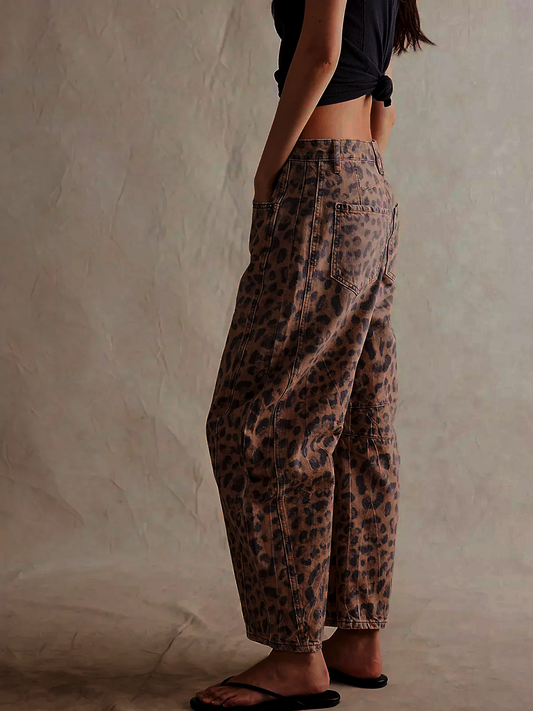 Gladys - Women's Leopard Print Barrel Jeans - photo 2