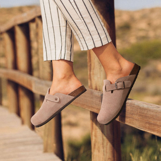 Bronte - Sandalo basso scamosciato confortevole da donna