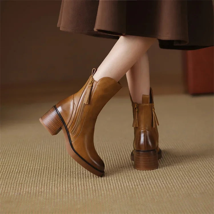 Isadora - Women's Ankle Leather Boots - photo 7