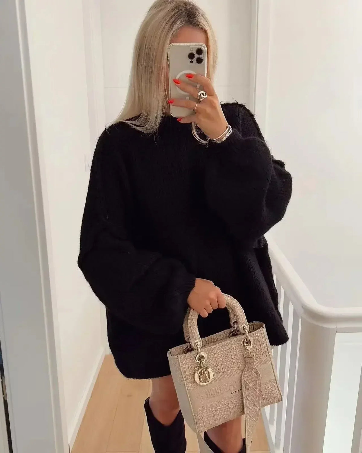 Lavinia - Dámský oversize svetr střední délky