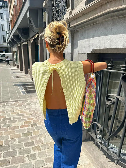 Cynthia - Women's Knit Top Cute & Casual with Open Back Design - photo 2