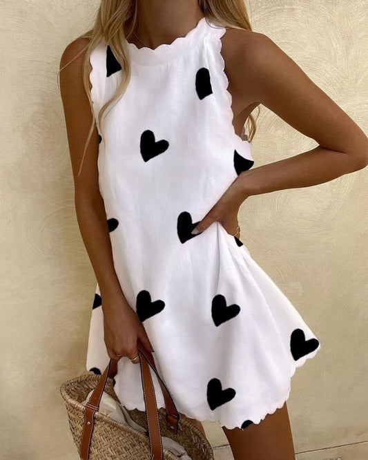 Elsie - Women's Scalloped Heart Print Mini Dress for Summer - photo 2