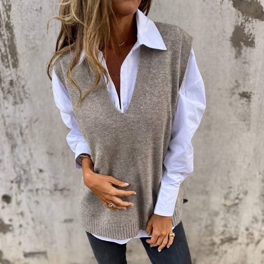 Serena - Women's Oversized V-Neck Sweater - photo 2