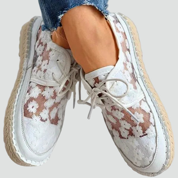 Saskia - Women's Lace Embroidered Shoes - photo 7