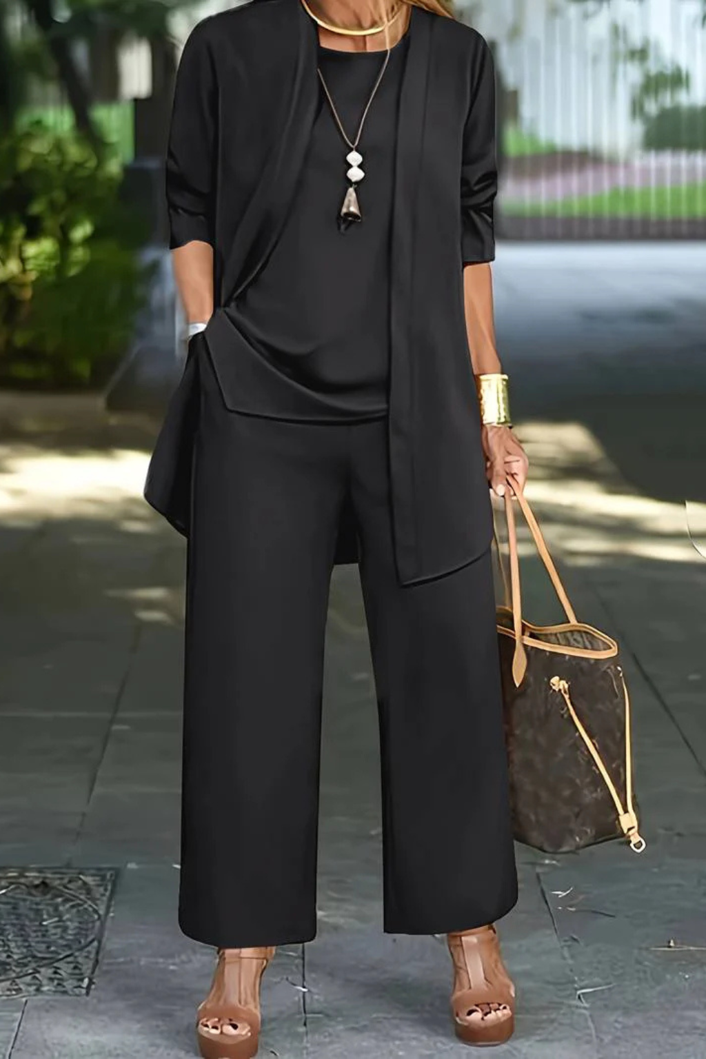 Lucienne - Women's Relaxed Occasions Set - photo 4