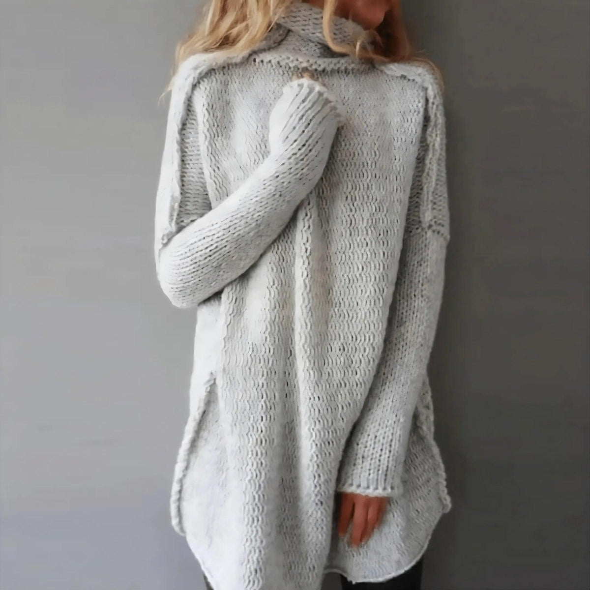 Georgiana - Women's Hand-Knitted Cable Sweater - photo 2