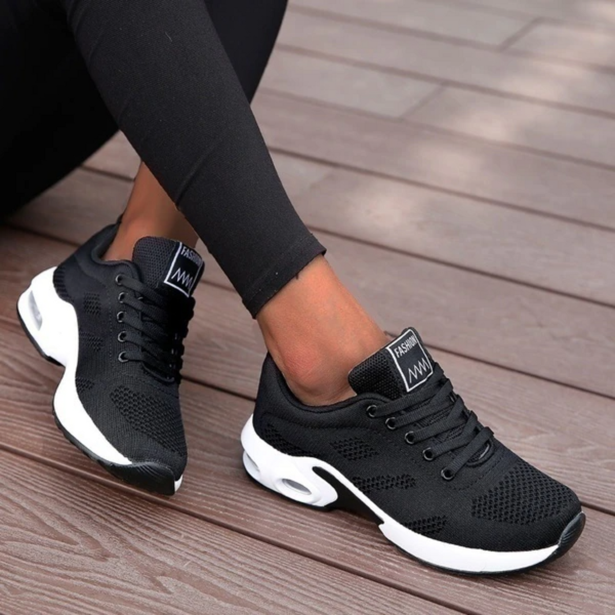 Tamsin - Women's Athletic Lace-up Shoes
