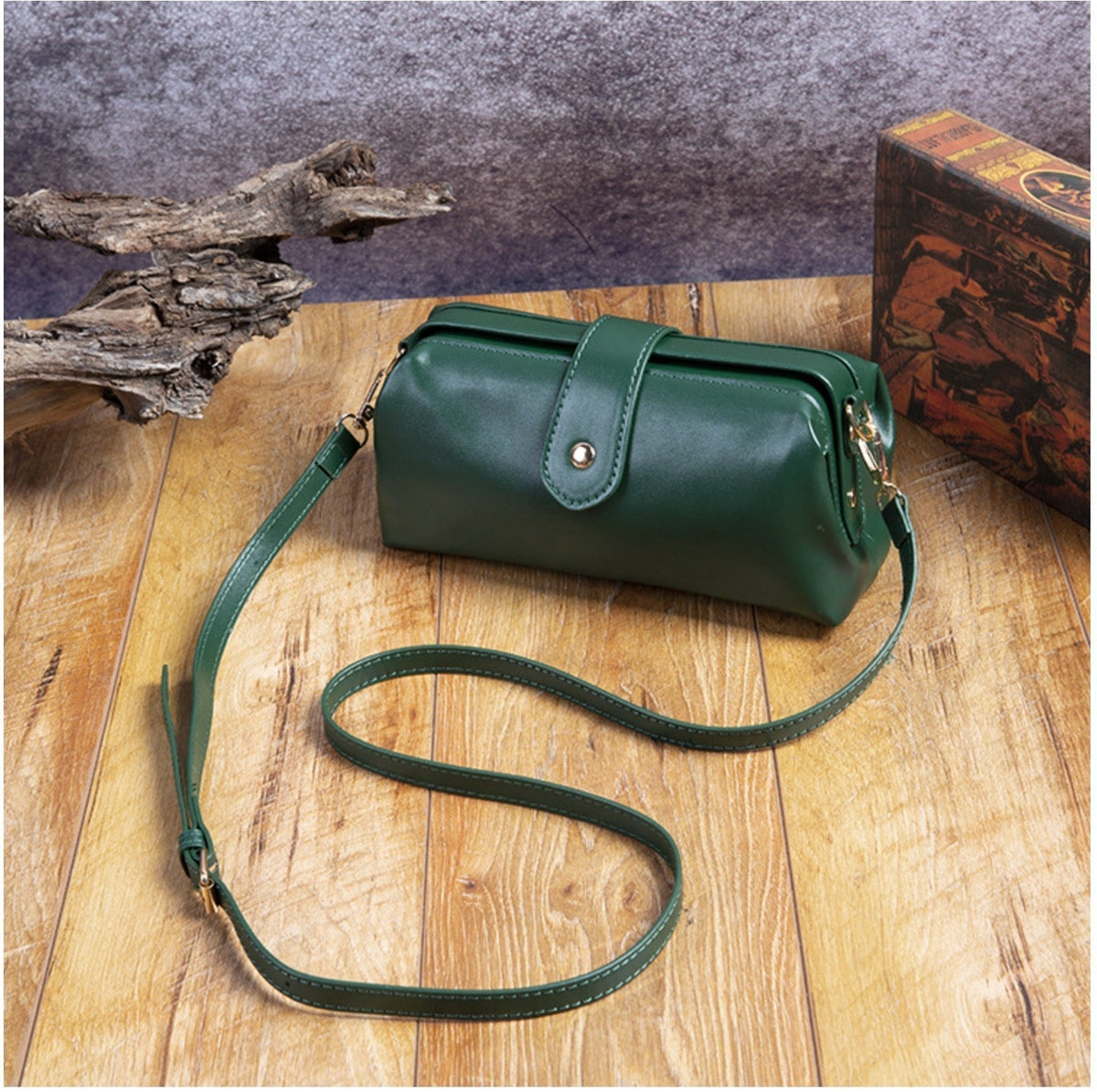 Estelle - Women's Crossbody Strap Lightweight Bag - photo 13