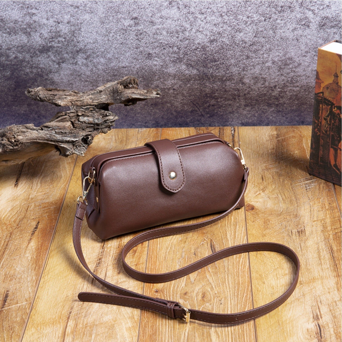 Estelle - Women's Crossbody Strap Lightweight Bag - photo 8