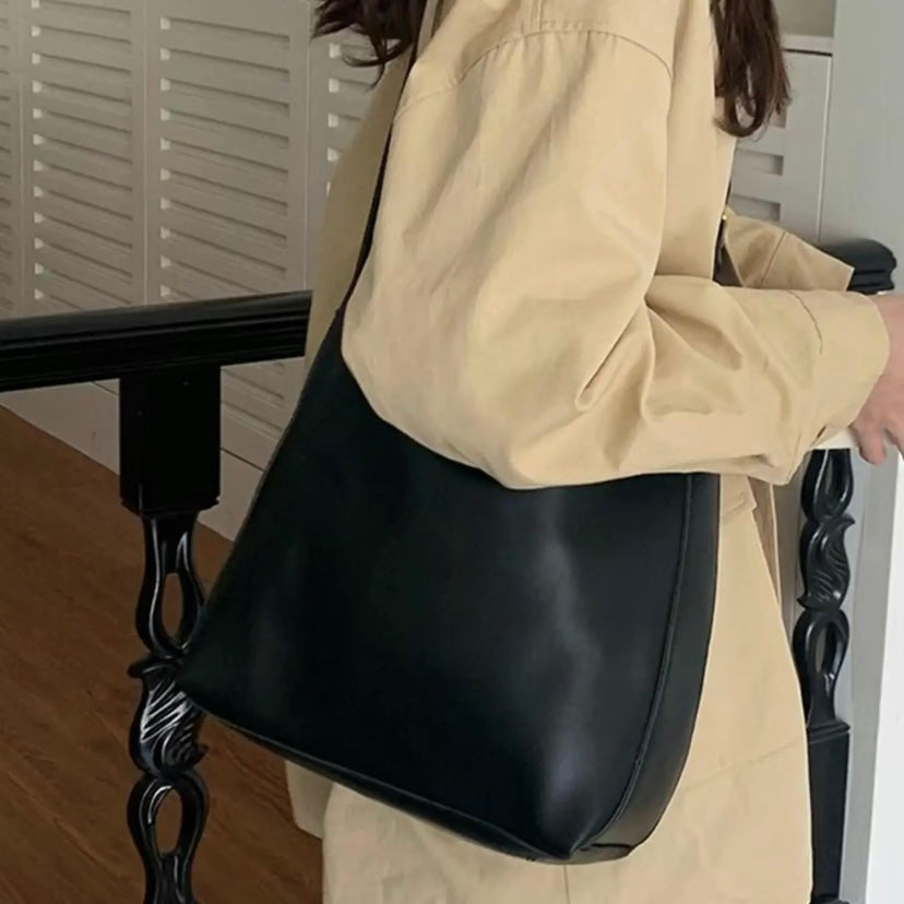 Liesel - Women's Shoulder Strap Bag - photo 7