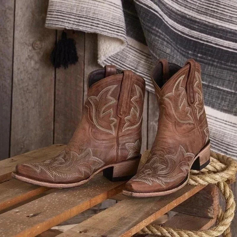 Nerissa - Women's Cowboy Round Boots - photo 1