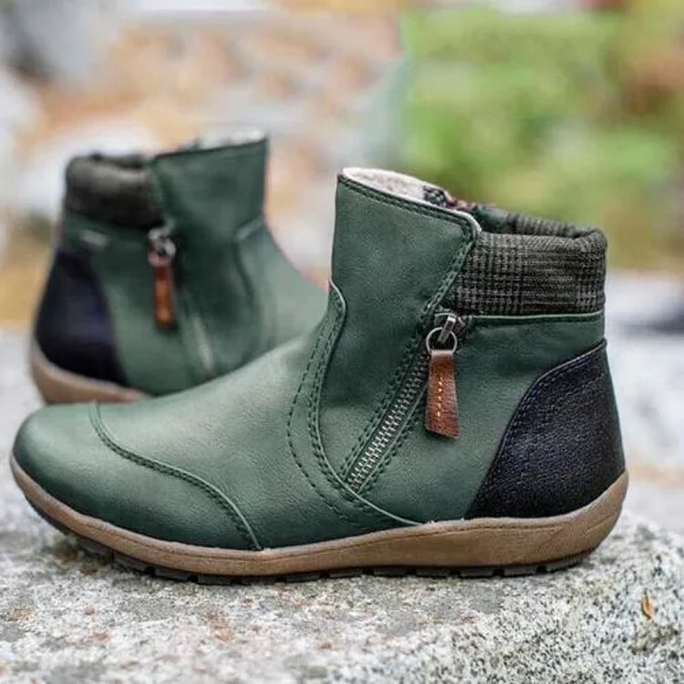 Cleo - Women's Classic Flat Boots