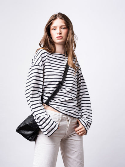 Kirsten - Women's Lightweight Leather Bag - photo 11