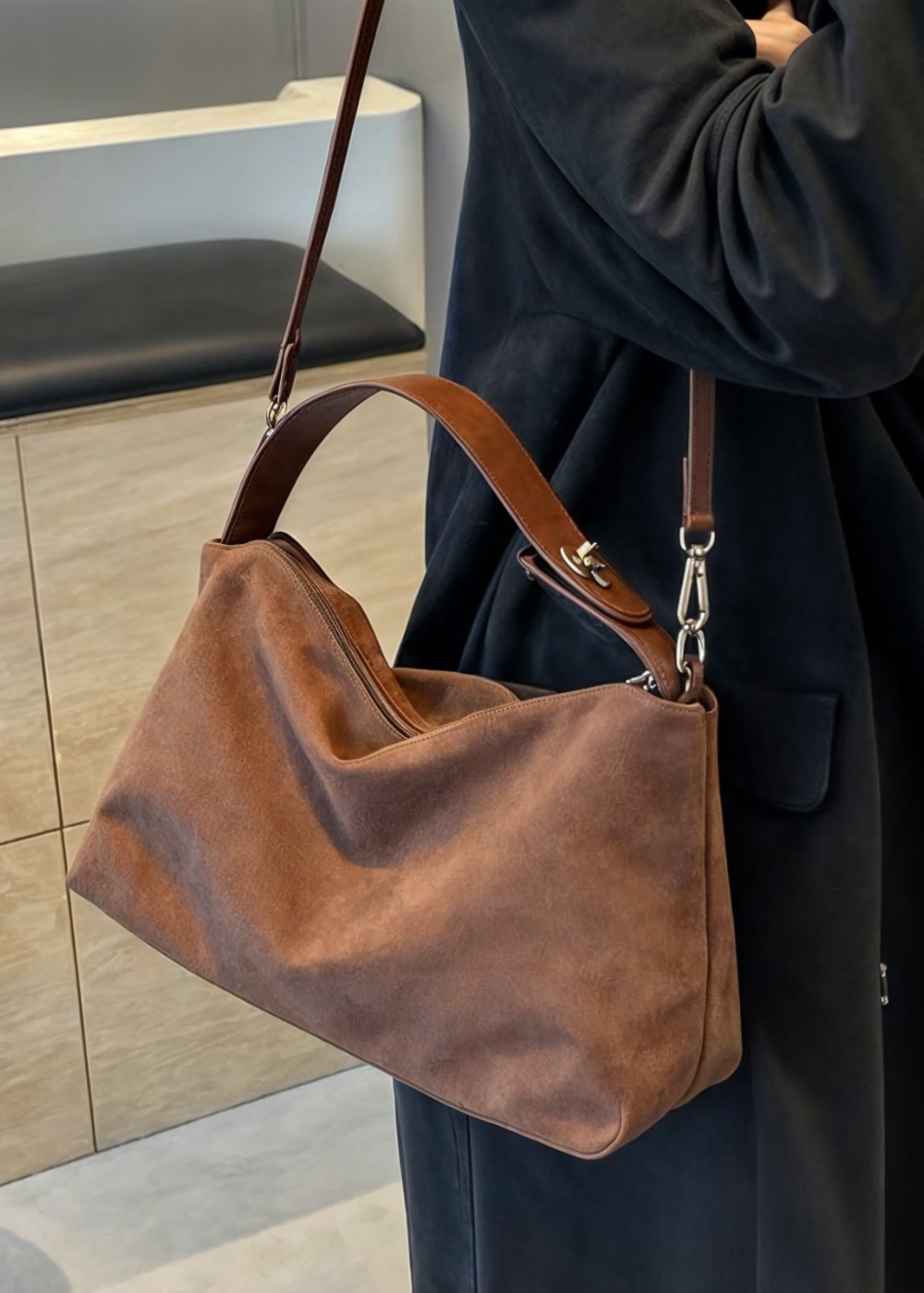 Luna - Women's Faux Suede Bag MM - photo 5