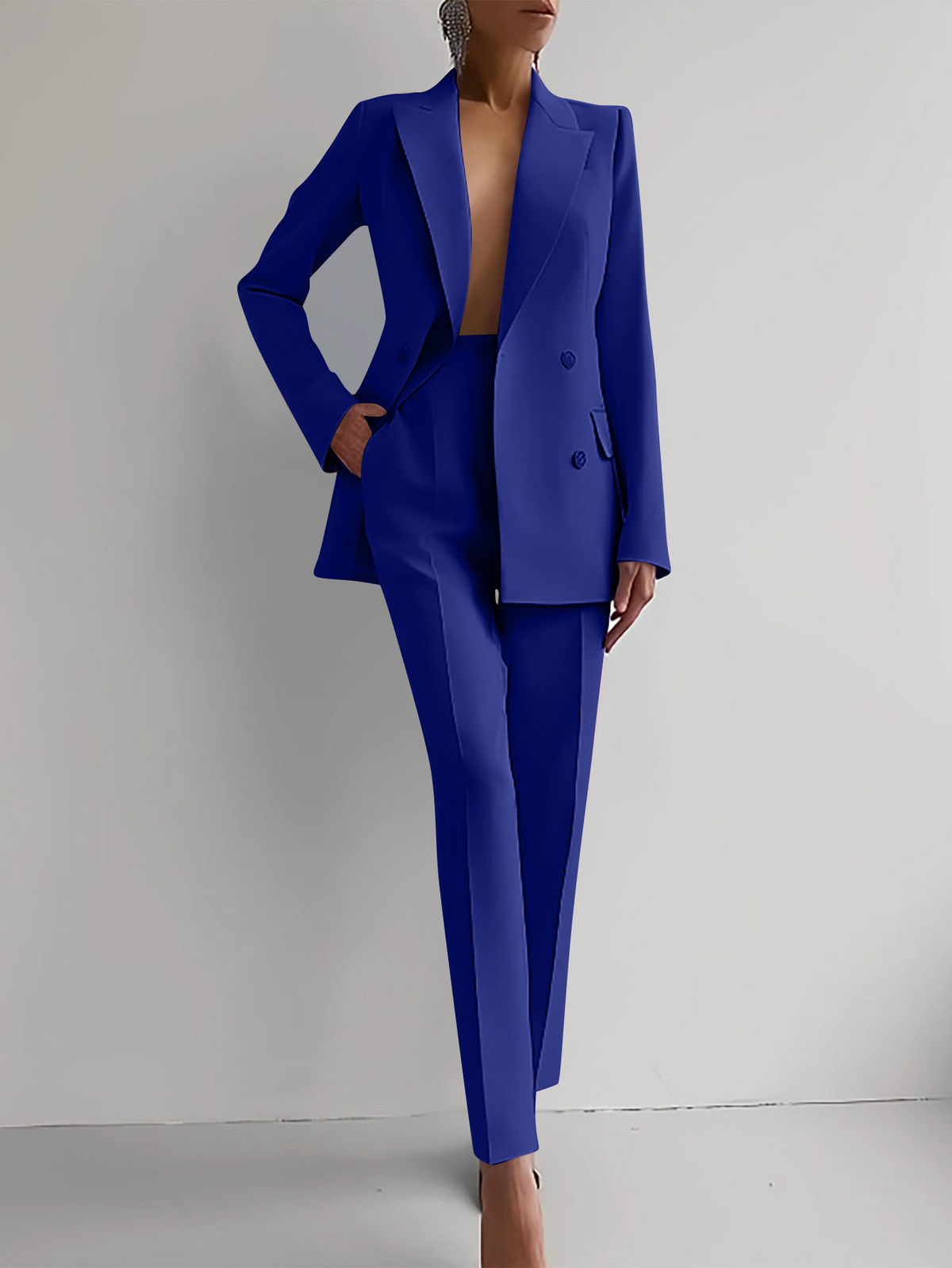 Petra - Women's Tailored Set - photo 4