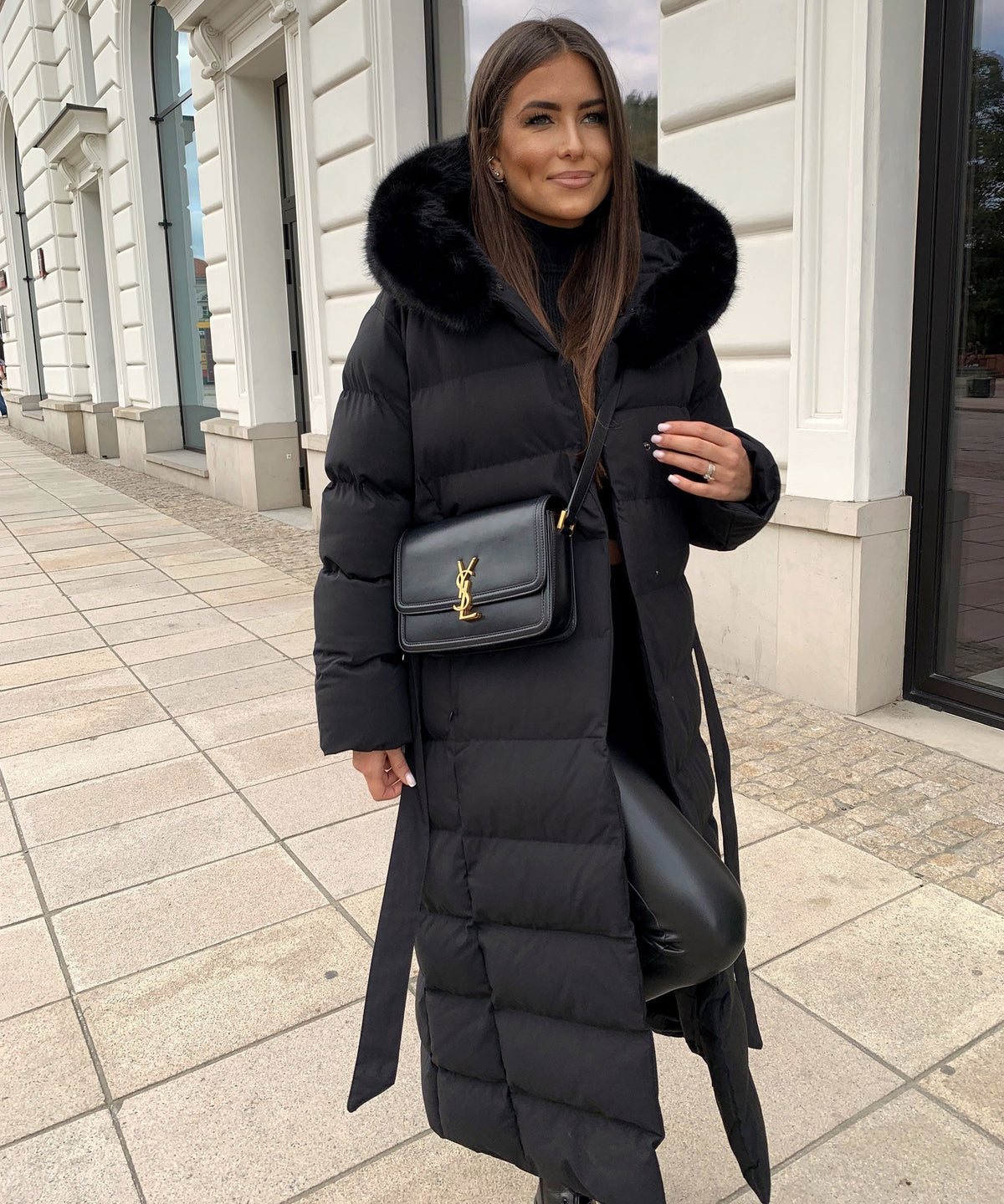 Zelda - Women's Fur Hooded Coat - photo 9