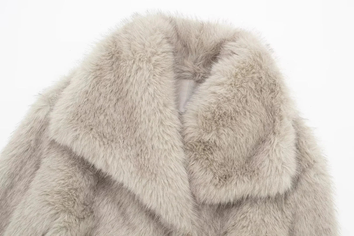 Harriet - Women's Faux Fur Lightweight Coat - photo 3