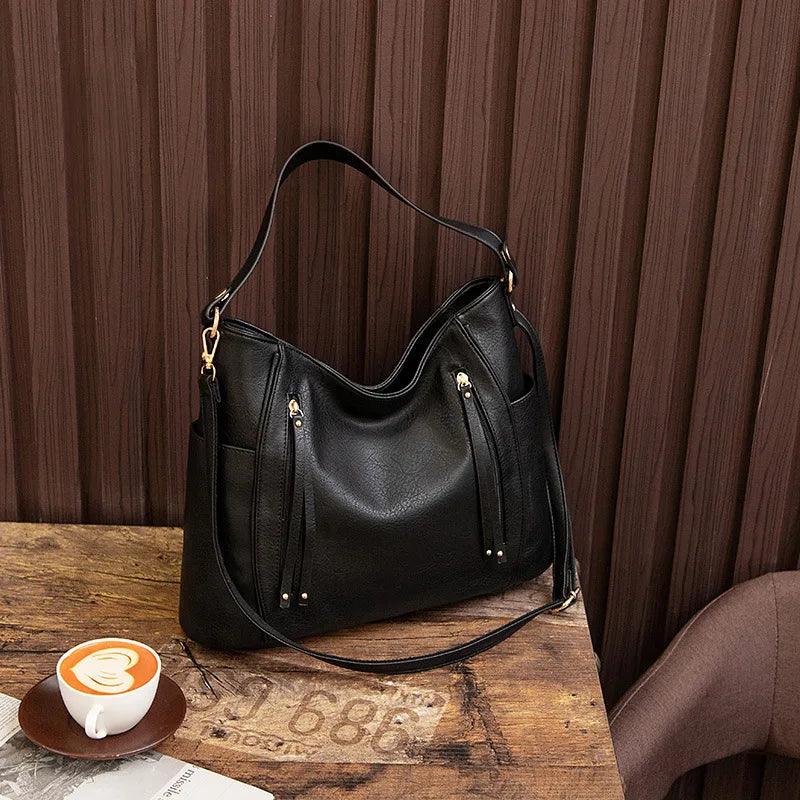 Perrine - Women's Leather Crossbody Strap Bag - photo 6