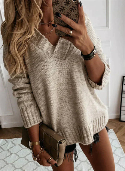 Rosalind - Women's V-neck Medium Sweater
