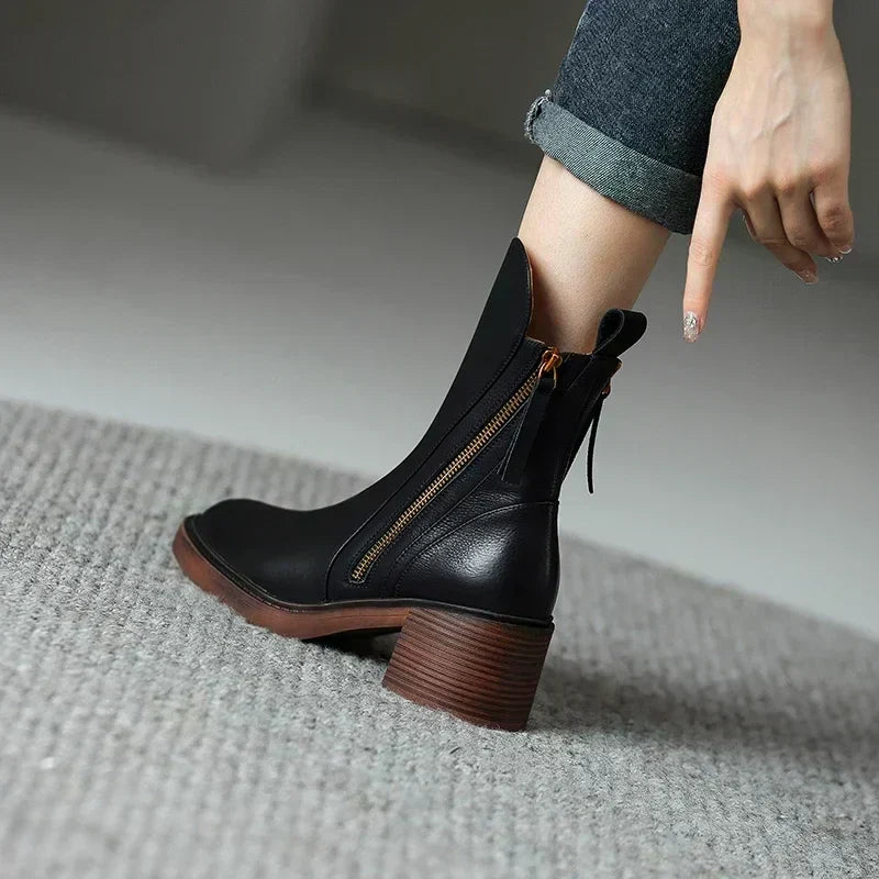 Isadora - Women's Ankle Leather Boots - photo 4