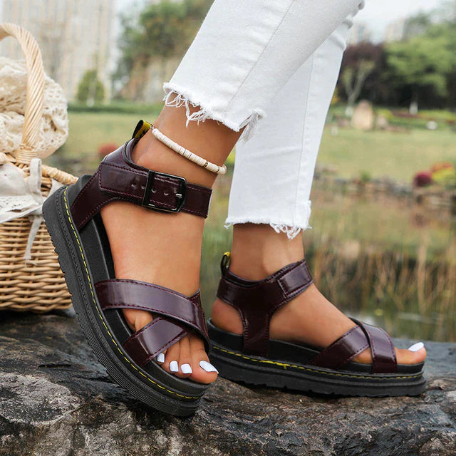 Quinn - Women's Comfort Flat Sandal