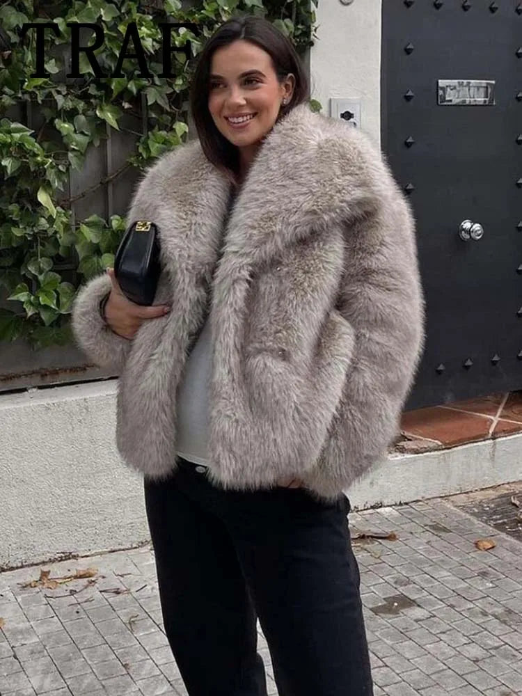 Harriet - Women's Faux Fur Lightweight Coat - photo 6