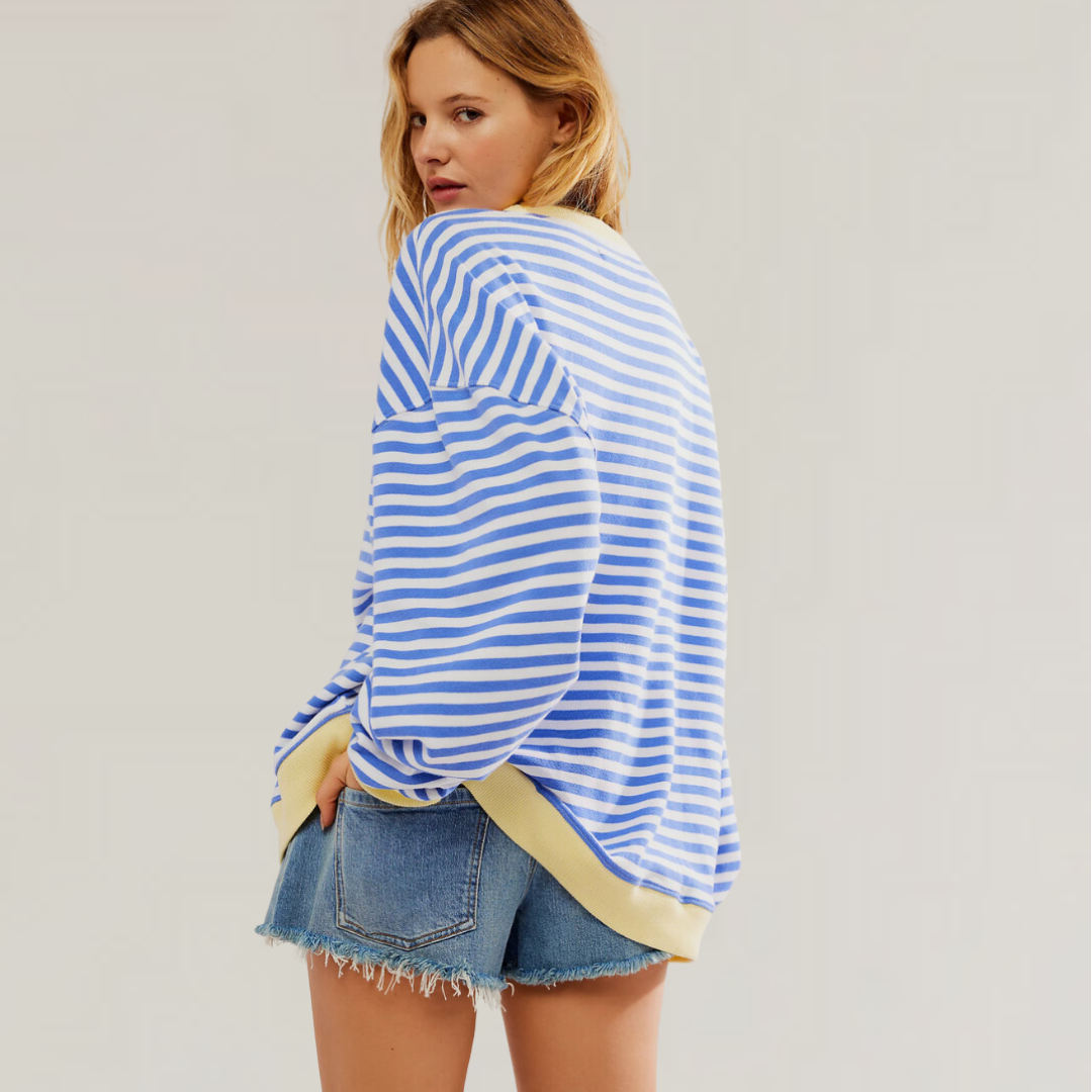 Gwendolen - Women's Medium Oversized Sweater - photo 2