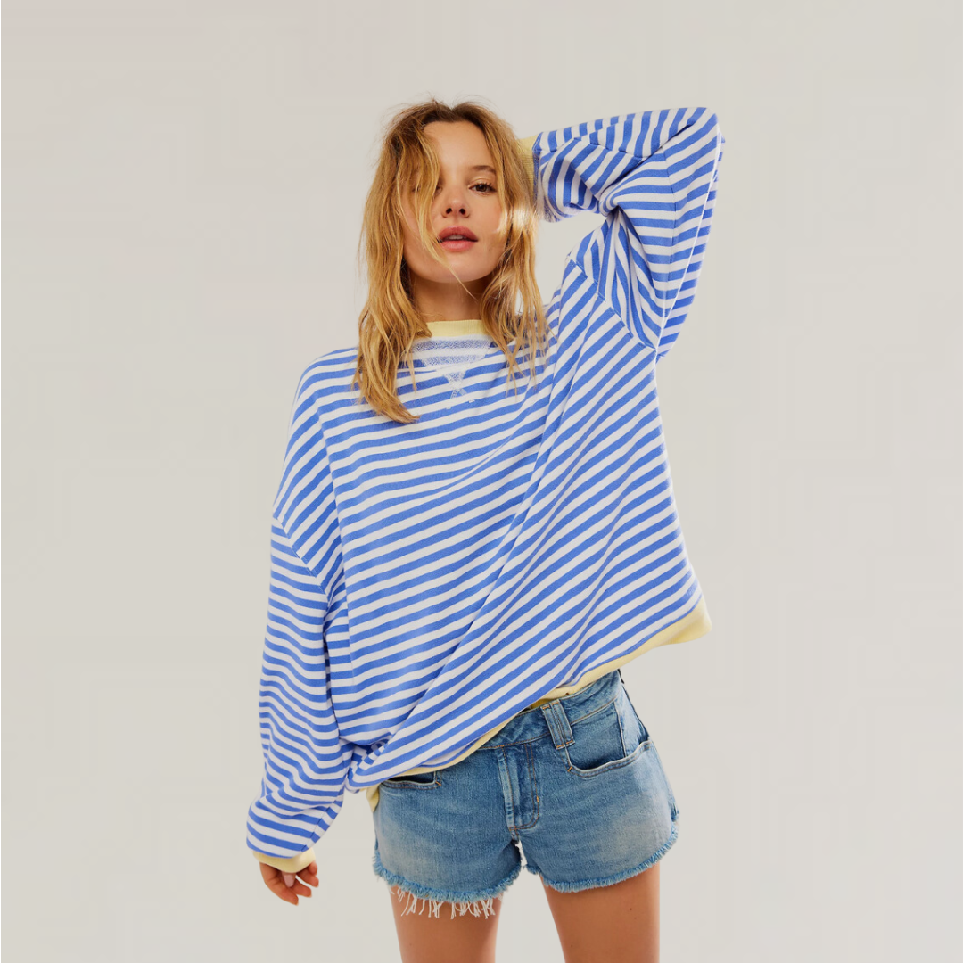 Gwendolen - Women's Medium Oversized Sweater - photo 1