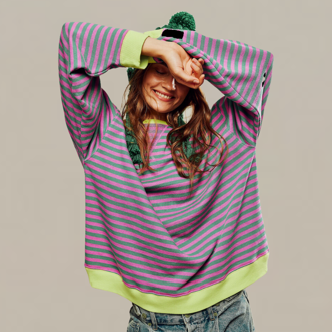 Gwendolen - Women's Medium Oversized Sweater - photo 3
