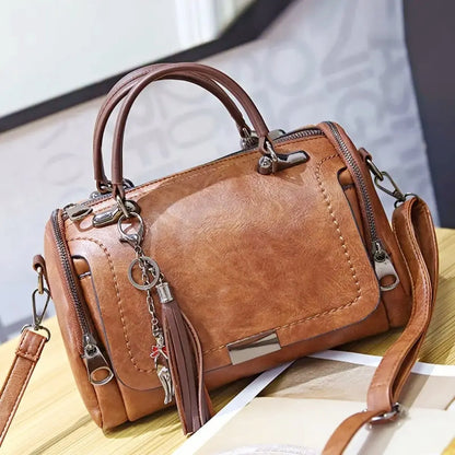 Greta - Women's Crossbody Strap Bag - photo 5