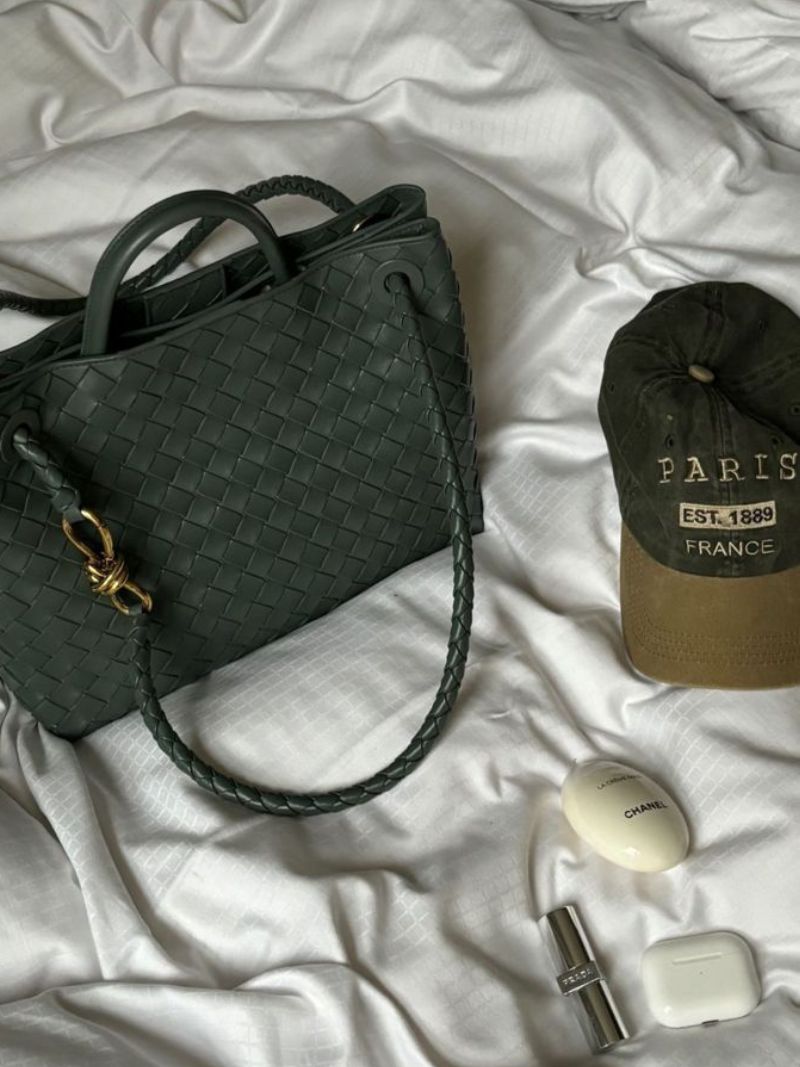 Darcy - Women's Woven Handbag - photo 9