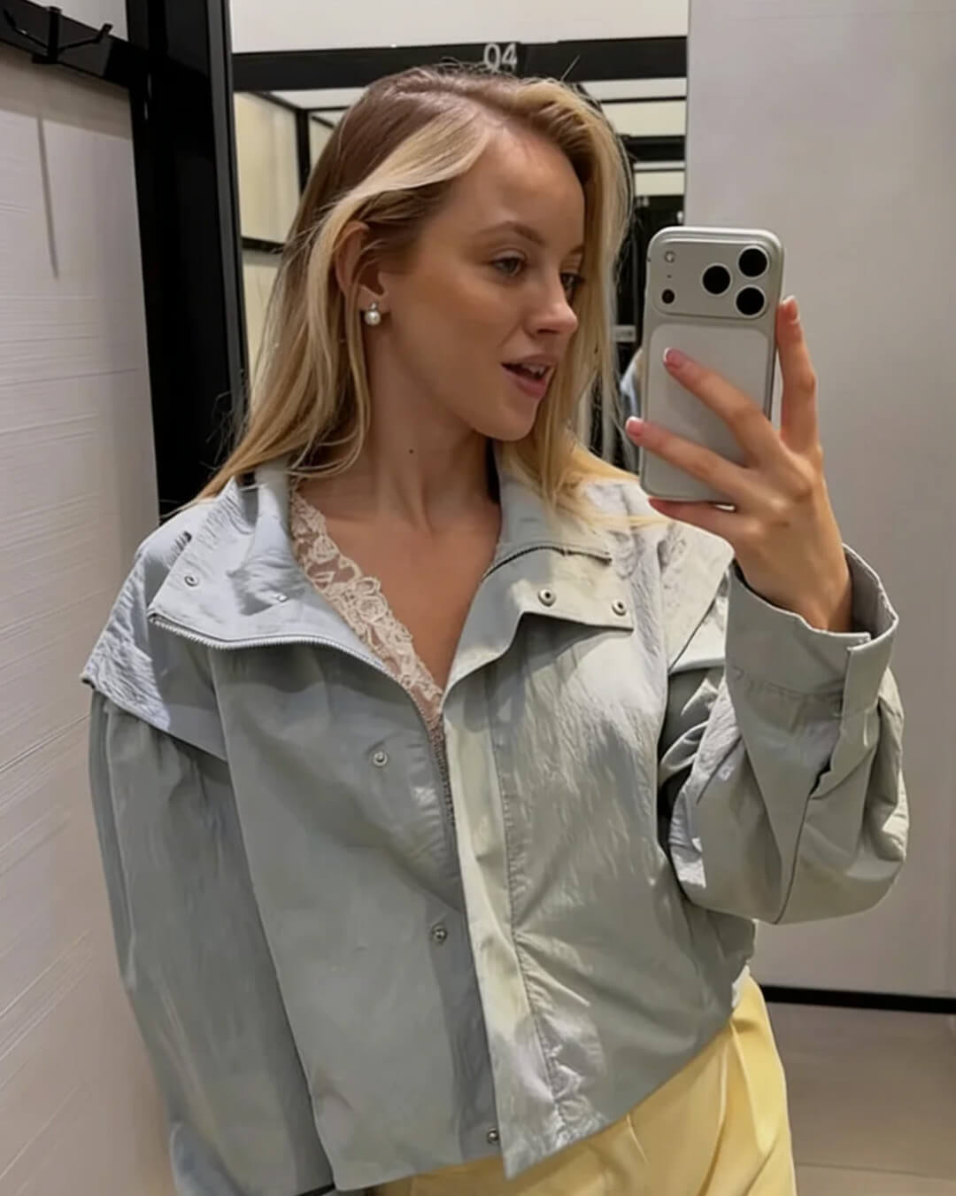 Genevieve - Women's Cropped Jacket - photo 8