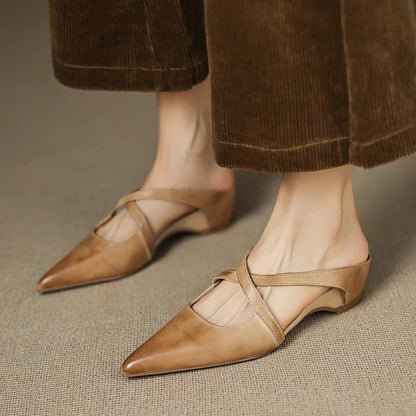 Nola - Women's Pointed Leather Shoes - photo 8