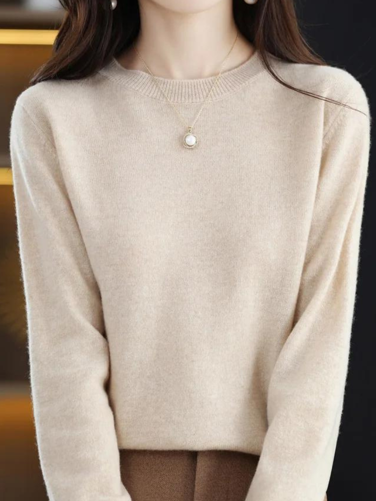 Lavinia - Women's Relaxed Sweater - photo 1