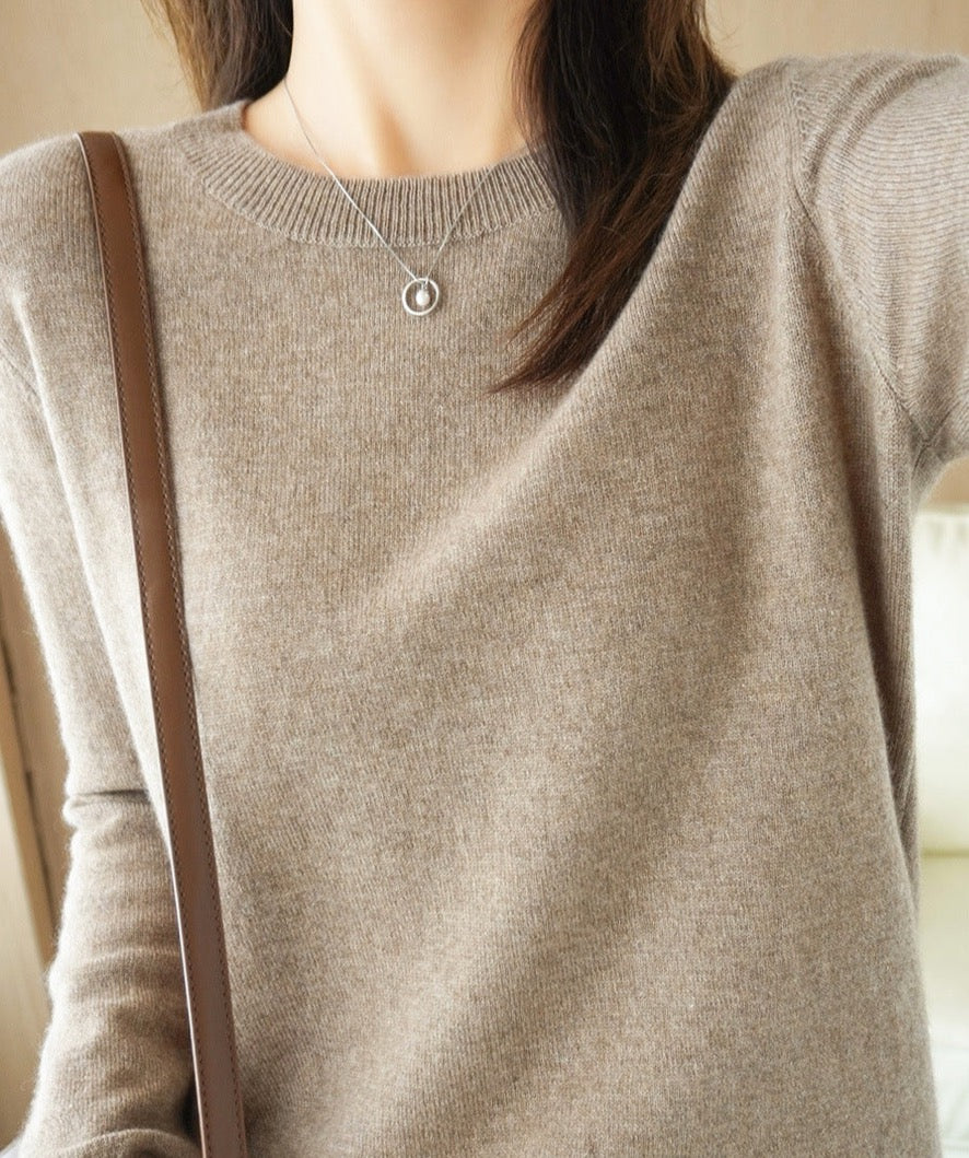 Lavinia - Women's Relaxed Sweater - photo 3