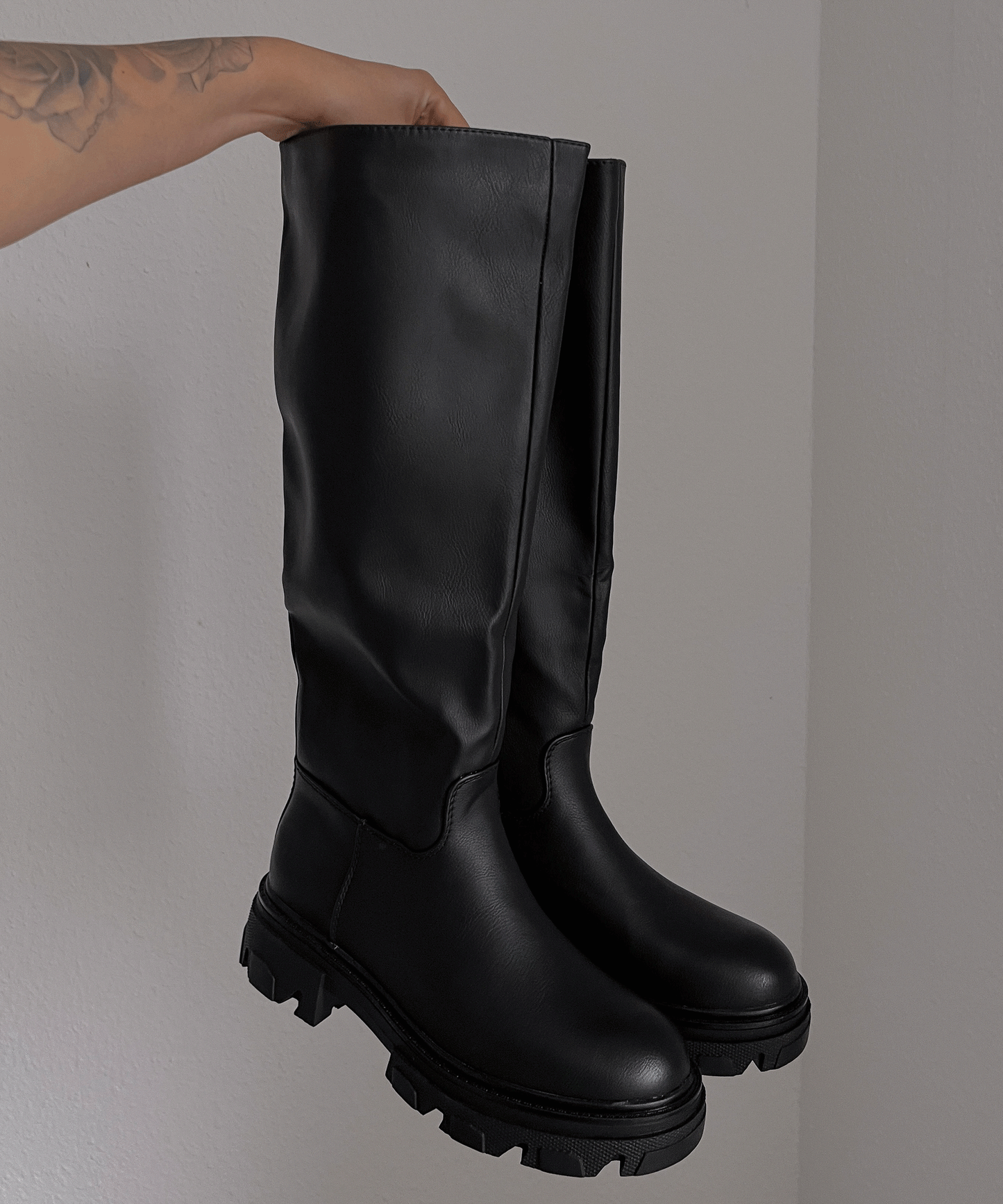 Genevieve - Women's Classic Knee Boots - photo 5