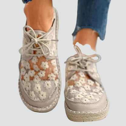 Saskia - Women's Lace Embroidered Shoes - photo 4